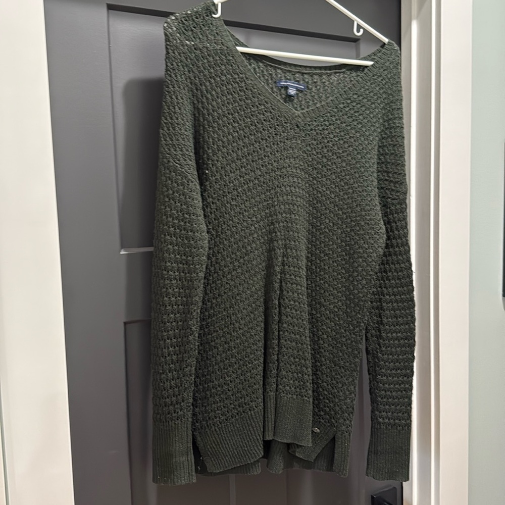 Women’s AE tunic sweater size medium
